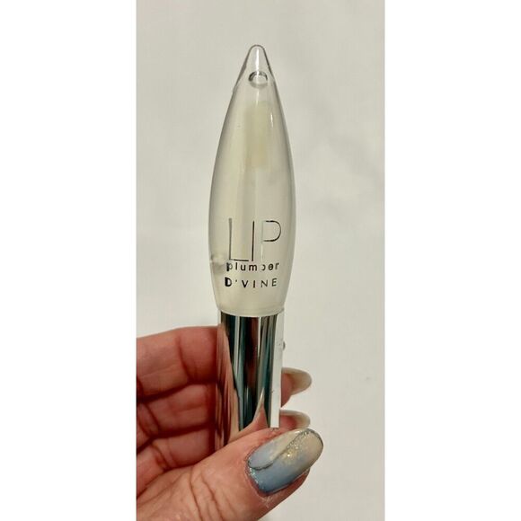 D=Vine Lip Plumper Volume and Glossy Shine - Picture 9 of 10